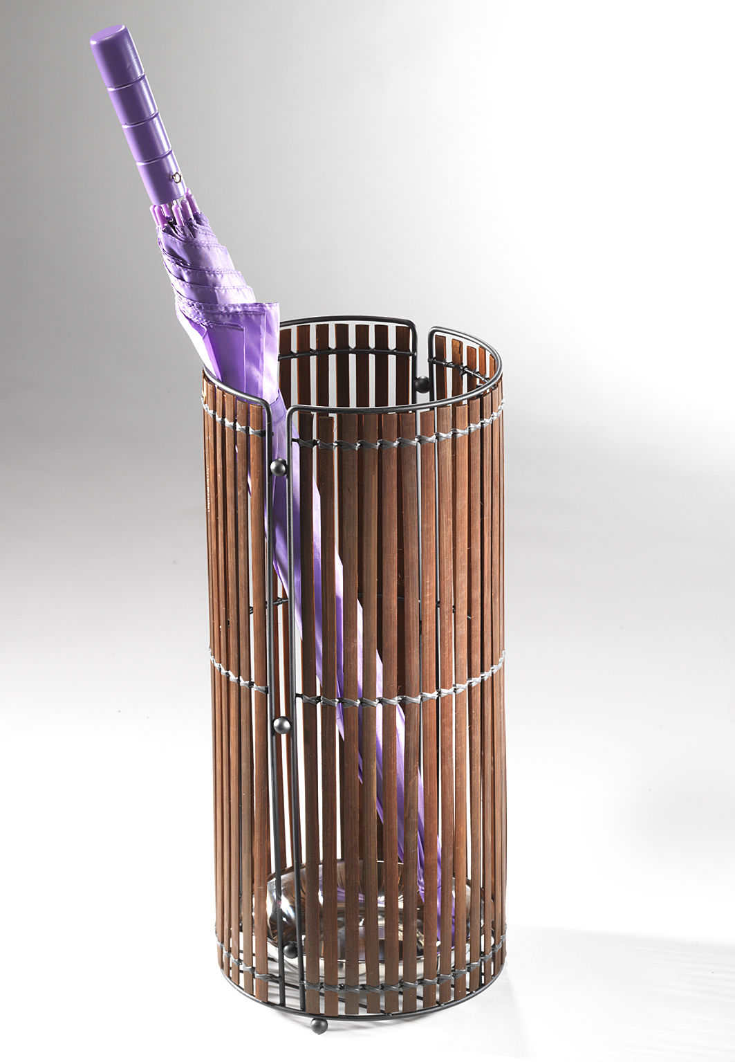 Schirmst�nder aus Flechtmaterialien