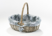 Einkaufskorb oval aus Weide grau mit Textil und Herzanh�nger
