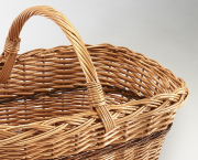 Einkaufskorb aus gekochter Weide oval mit Henkelgriff