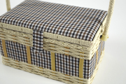 N�hkorb rechteckig blau-braun-wei� kariert naturfarbenes Geflecht