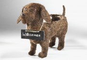 Deko-Hund zum Bepflanzen aus Rattan