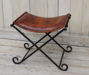 Hocker RUSTIKAL aus Metall und Leder