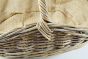 Holzkorb oval Kubu grey Rattan mit Henkel und herausnehmbarer Jute ausgeschlagen