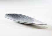 Schiffchenschale aus Keramik in grau-wei�