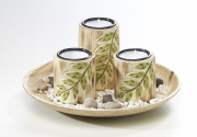 Dekoschale rund mit drei Kerzenhaltern und Blattdesign